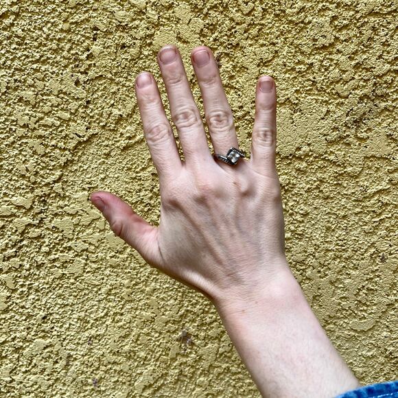 Vintage Cocktail Ring with Cubic Zirconia size 7 3/4 in sterling silver - Picture 6 of 10